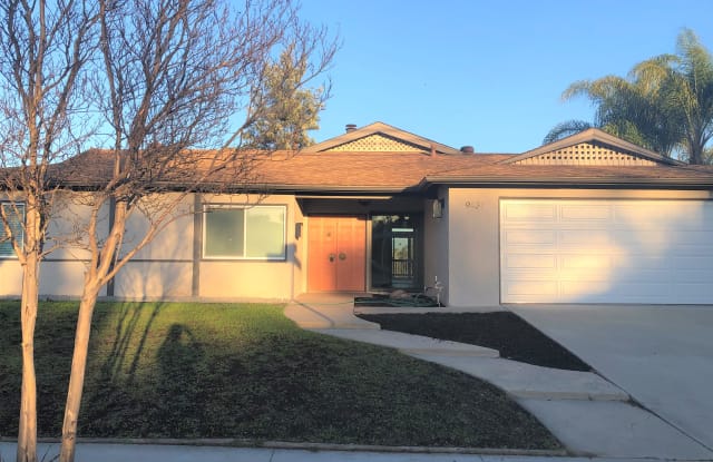 9437 Pebble Beach Dr - 9437 Pebble Beach Drive, Santee, CA 92071