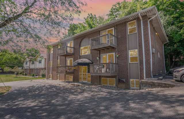 2367 Memorial Pkwy photos photos