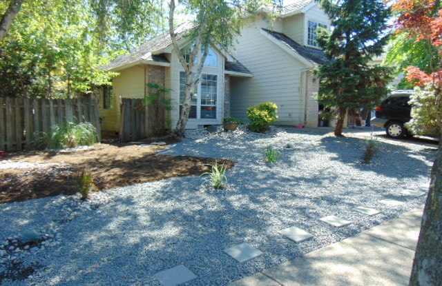 Stunning Home - Spacious Rooms ! Large yard photos photos