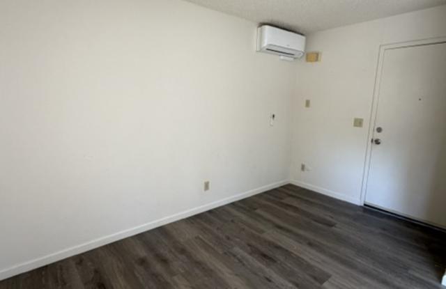 704 Southeast 9th Street, A Gallery 4