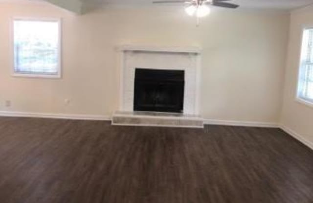 1892 Forrest Road Gallery 3