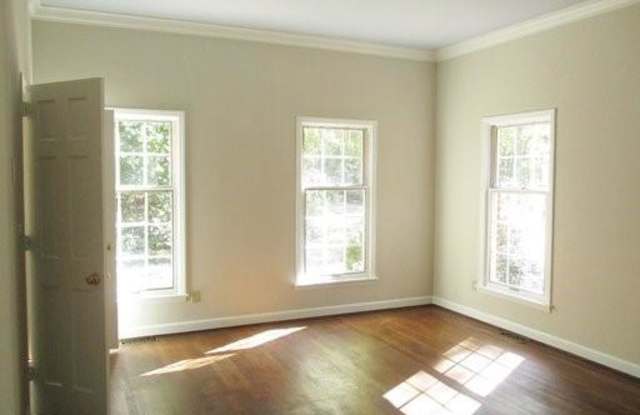 727 Sardis Road N Gallery 3