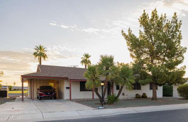 10772 W CROSBY Drive Gallery 1