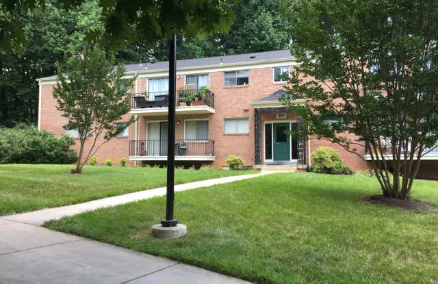Minutes from Metro - 10512 Weymouth Street, North Bethesda, MD 20896