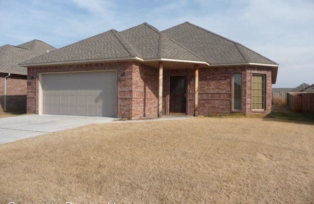 2312 SW Rolling Hills Pl. - 2312 Southwest Rolling Hills Drive, Lawton, OK 73505
