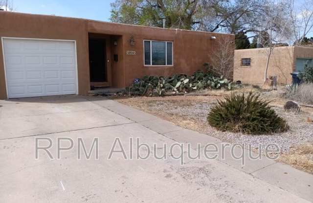4904 Idlewilde Lane SE photos photos