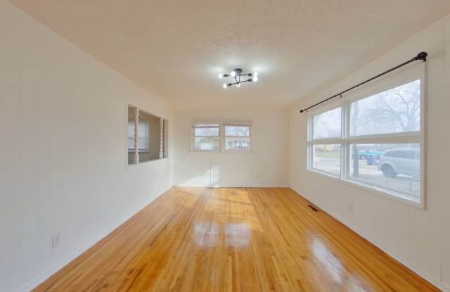 3BR Rental Home Gallery 4