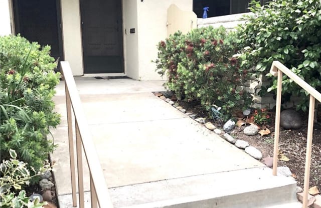 932 Avenida Majorca - 932 Avenida Majorca, Laguna Woods, CA 92637