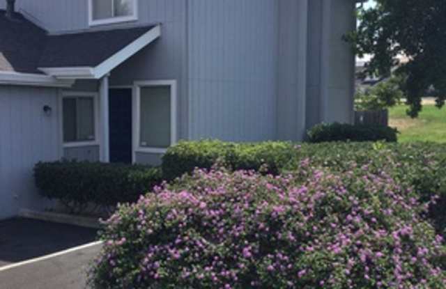 NOW LEASING !! THIS ONE WON'T LAST!! photos photos