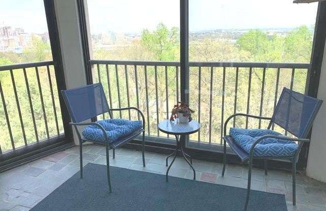 5903 MOUNT EAGLE Drive unit: 802 photos photos