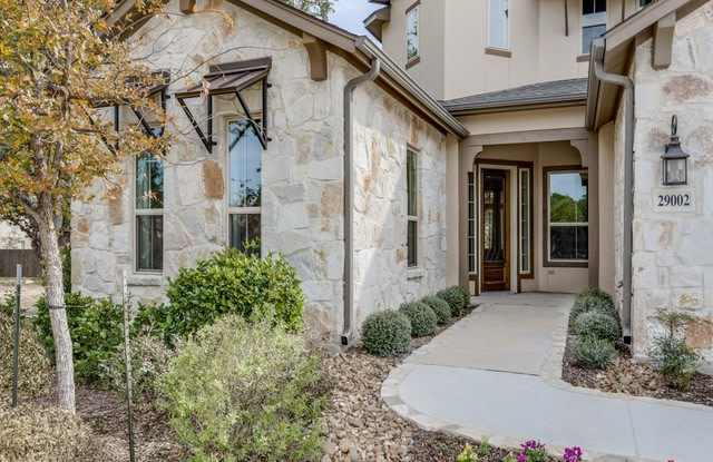 29002 Axis View Gallery 4