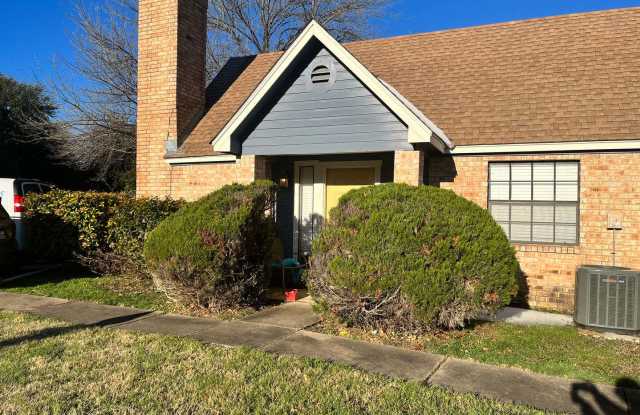 Cute 1/1 Close to Downtown!! photos photos