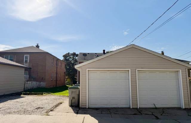 8306 West Center Street - Lower Gallery 3