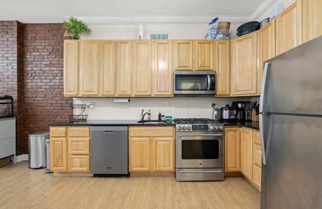 215 1ST ST - 215 1st Street, Jersey City, NJ 07302