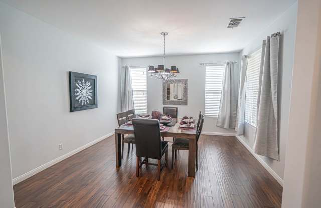 Fully Furnished House - Short Term Lease -  Month to Month - Most utilities Included Gallery 4