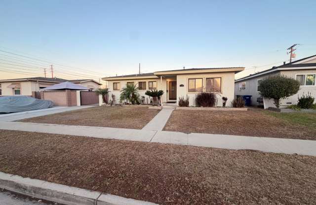 Beautifully Updated 3 Bed, 2 Bath Buena Park House for Rent! Gallery 1