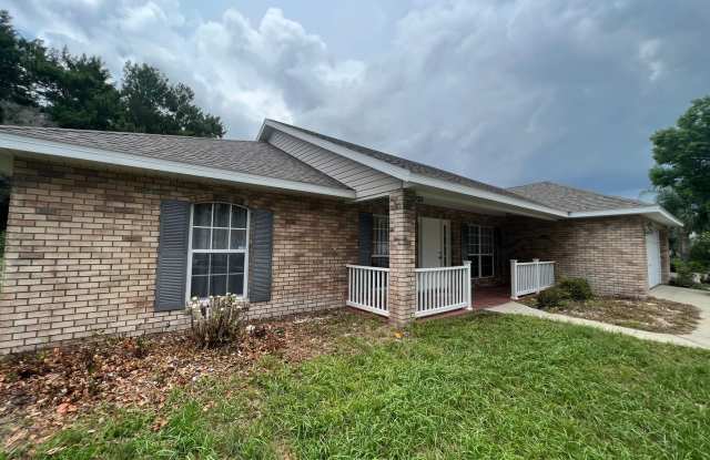 Charming 4-bedroom, 2-bathroom Deltona Lakes Home Available October! Gallery 4