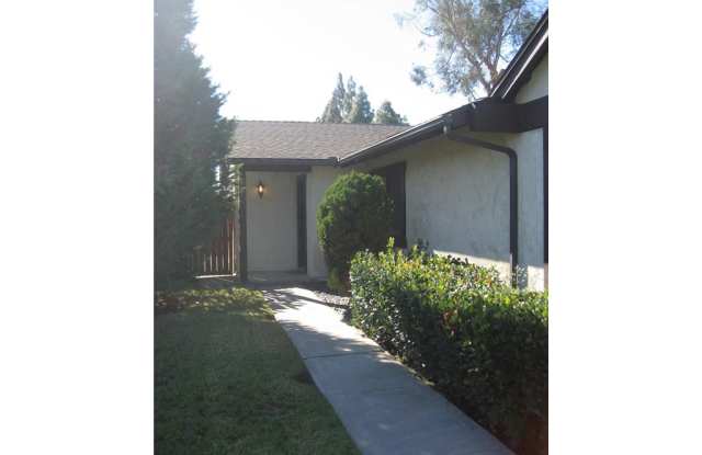 708 E Fairway Drive Gallery 3