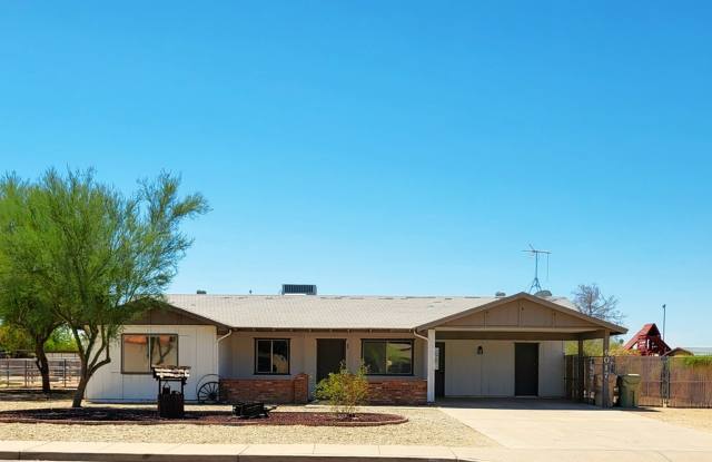 NICE OPEN HOME READY TO RENT! photos photos