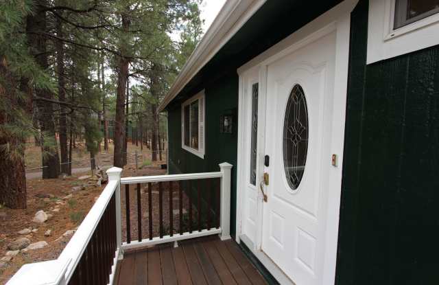 $300 Move-In Special | Single-Story 3-Bedroom Home with Fenced Backyard Gallery 4