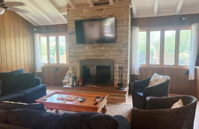 892 Evergreen Walk Gallery 2