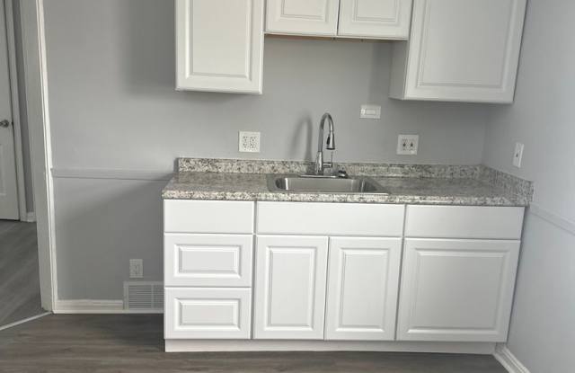 Maple 3bd/ 4bd Home Accepting Section 8 Gallery 3