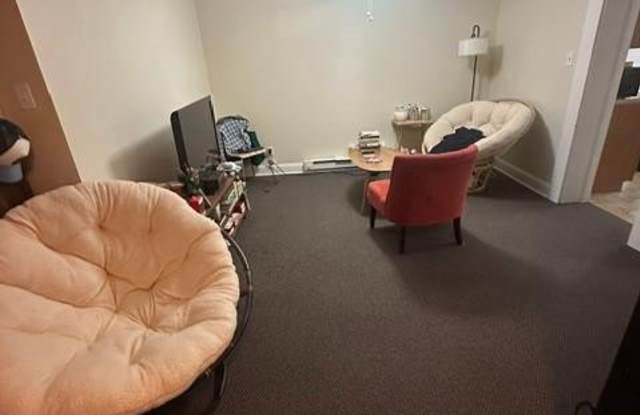 1320 B ROWE Gallery 2