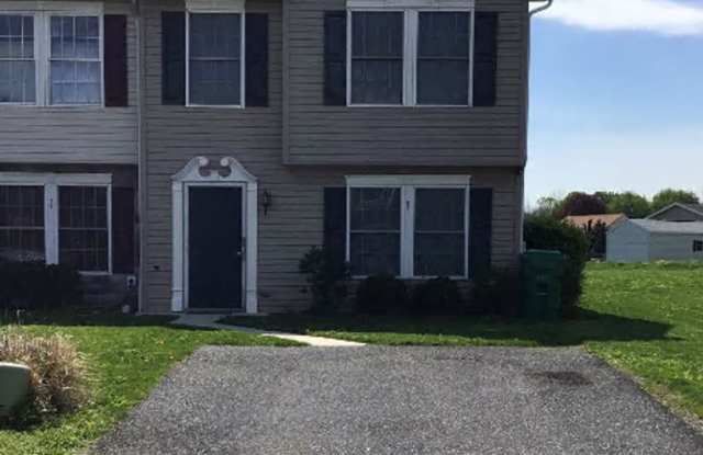 Well-Maintained 3 Bed/2.5 Bath Townhouse in Chambersburg photos photos Well-Maintained 3 Bed/2.5 Bath Townhouse in Chambersburg photos photos
