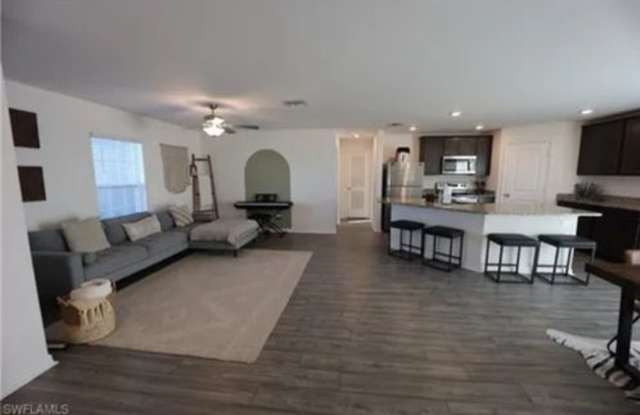 Charming 3BR House in Cape Coral - 104 Northwest 28th Street, Cape Coral, FL 33993