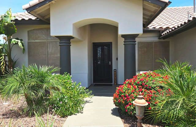 Pool home available now! Gallery 3