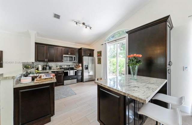 15126 SW 49th St photos photos