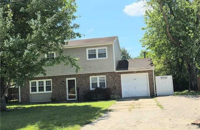 124 Eastwood Drive photos photos