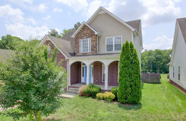Vibrant 4 br home Close to Exit 1 Cats Welcome.  Dogs Too! Gallery 4