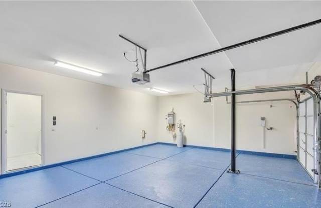 6375 Mount Eden Avenue Gallery 3