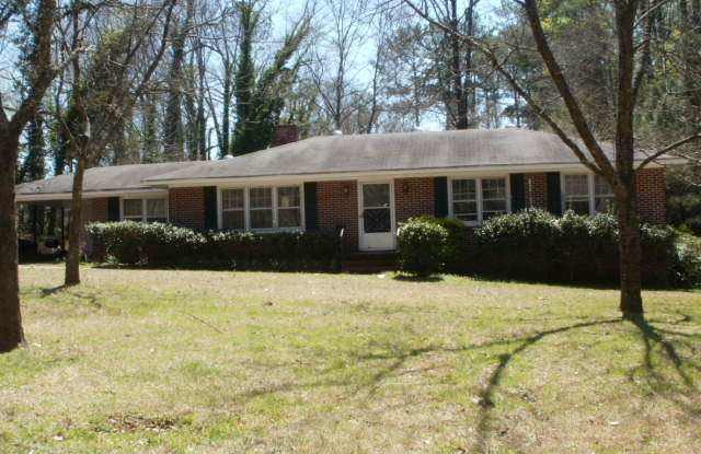 3bds 2ba Brick Ranch beside Carrollton High School photos photos