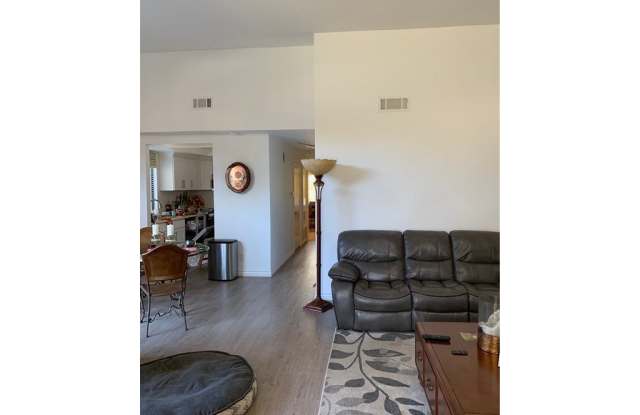 8932 Modesto Circle Gallery 3