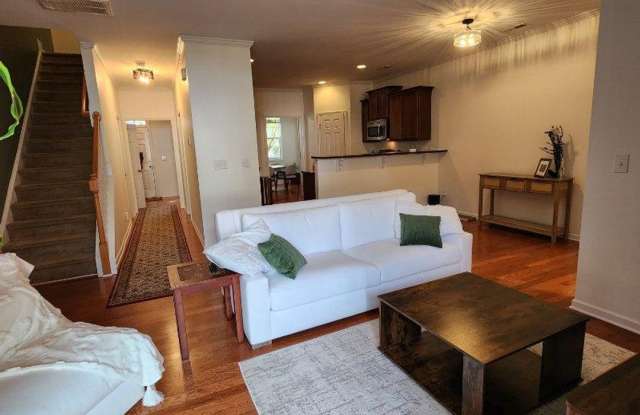 Stunning 3BD, 2.5BA Raleigh Townhome with a 1-Car Garage and Premier HOA Amenities photos photos