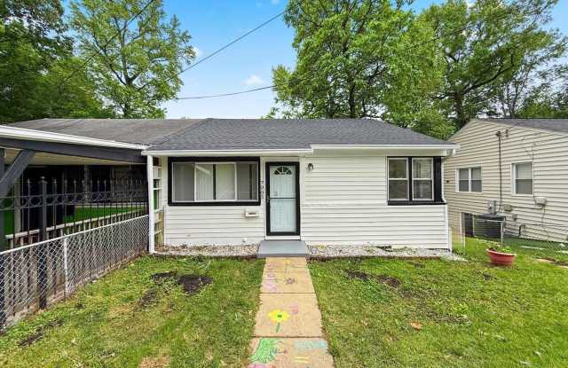 7905 GREENLEAF Road photos photos