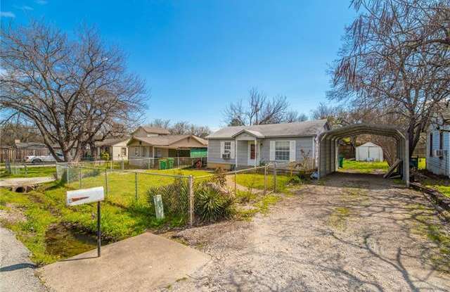 608 E Hundley Drive Gallery 2