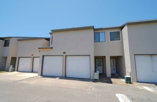 2 Bed 2.5 Bath Townhome in GATED Community! photos photos