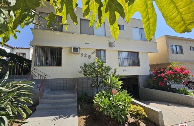928 N Ogden Dr unit: 9 - 928 North Ogden Drive, West Hollywood, CA 90046