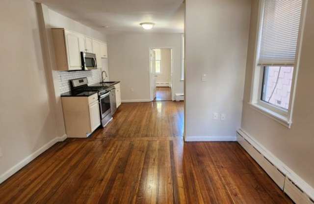 191 Maverick St. Gallery 4