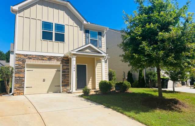 Wow! Prime location! 1 car garage, LVP flooring, stainless appliances, large rooms, smooth ceilings, must see! - 106 Southwind Circle, Newnan, GA 30265