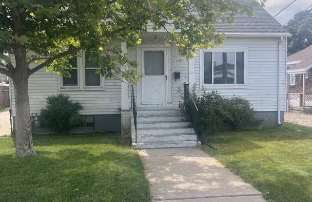 445 N 200 W - 445 North 200 West Street, Spanish Fork, UT 84660