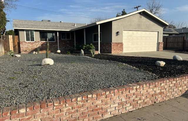 2324 S Sallee Street photos photos