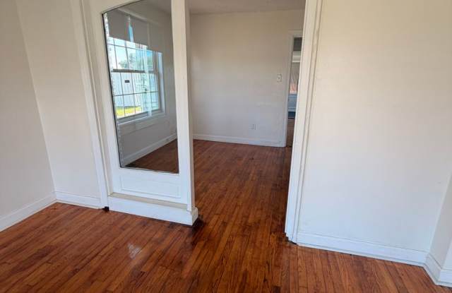 COMING SOON- 4 Bed 1 Bath Blue Cottage for Rent Gallery 4