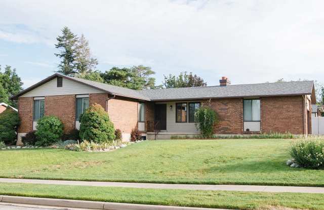 1157 CREEKVIEW Dr Gallery 1