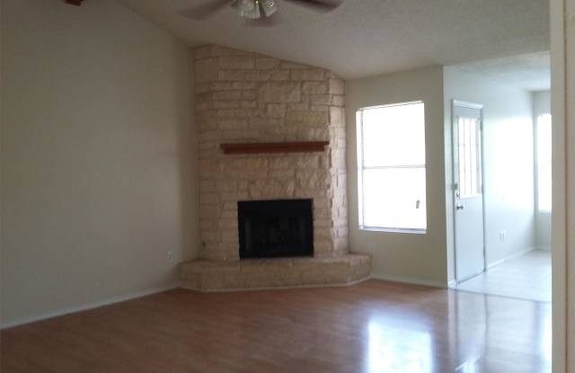 1915 Ramona Circle Gallery 2