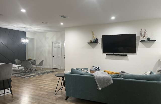 1817 East Eskimo Avenue Gallery 3