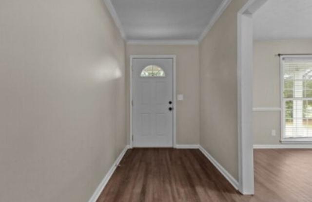 810 Whispering Pines Road Gallery 4